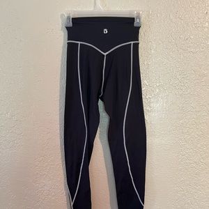 Buff Bunny Black and white seamless leggings size small